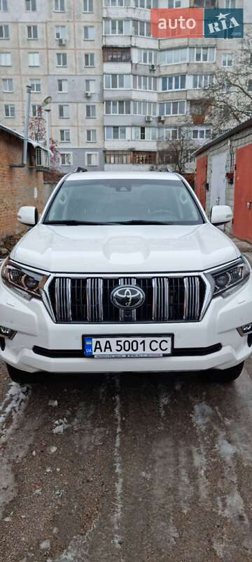 2019 toyota land cruiser prado