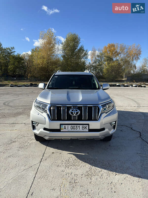 2019 toyota land cruiser prado