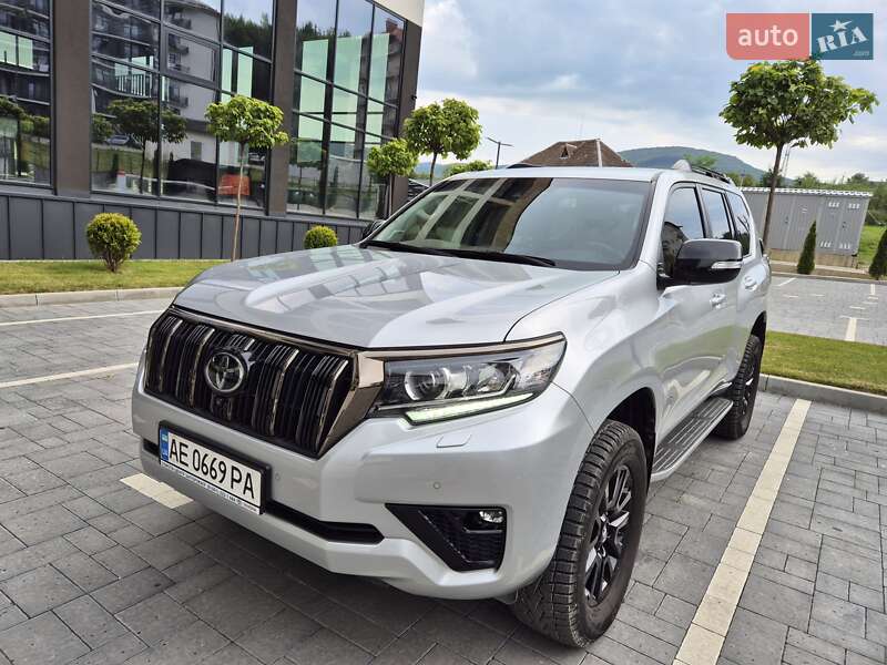 2020 toyota land-cruiser-prado