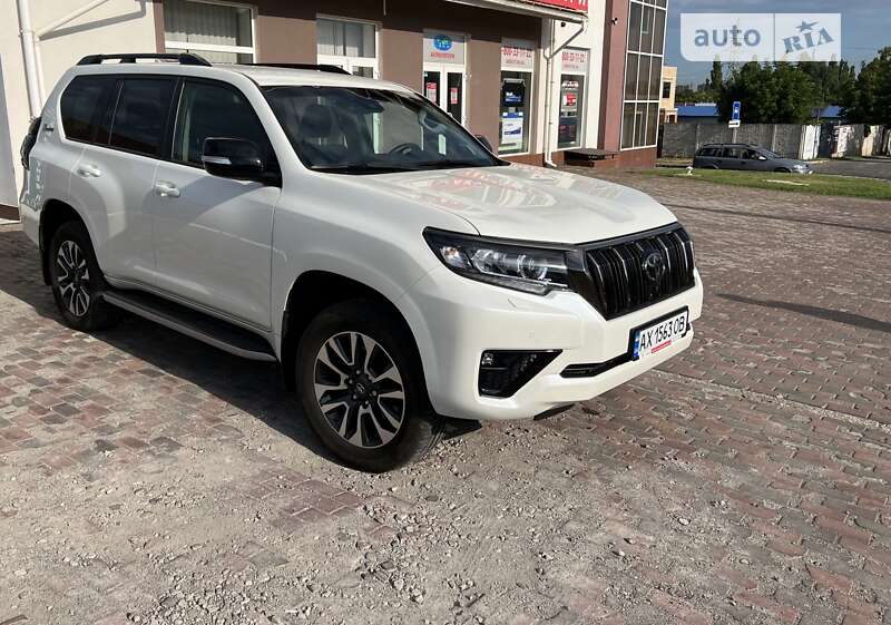 2021 toyota land cruiser prado