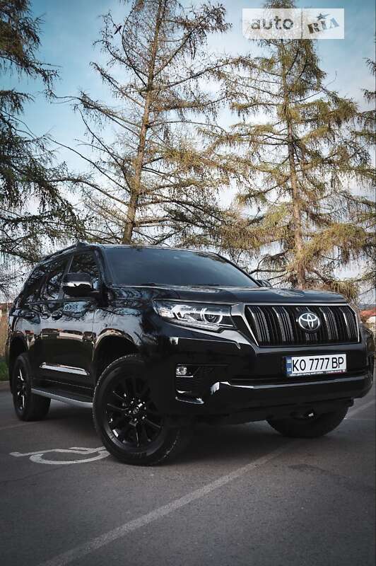 2022 toyota land cruiser prado