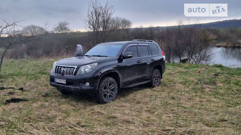 2010 toyota land cruiser prado