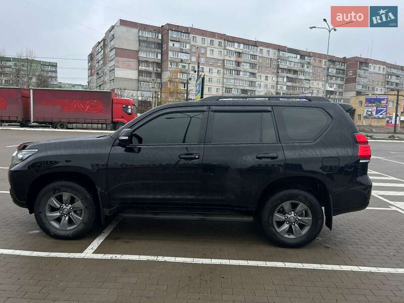 2019 toyota land cruiser prado