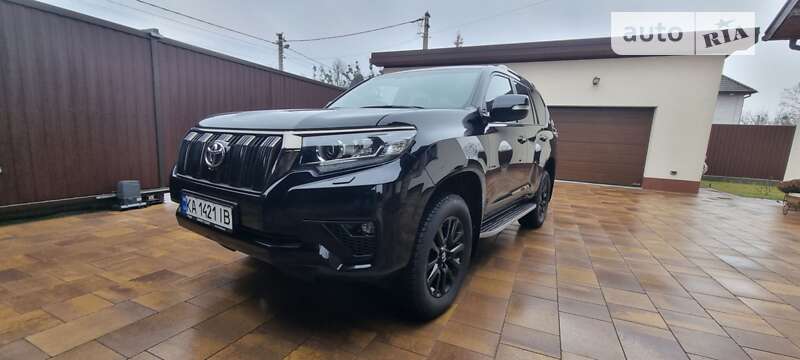 2022 toyota land cruiser prado 150