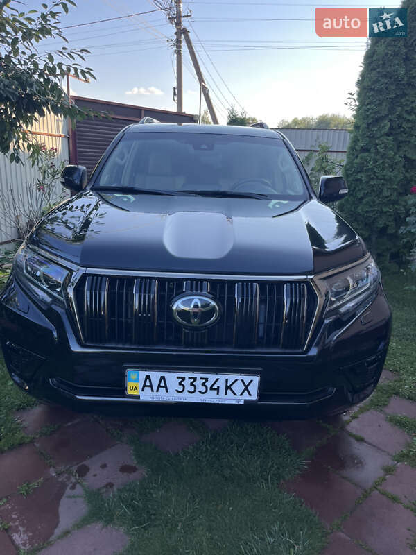 2022 toyota land cruiser prado 150