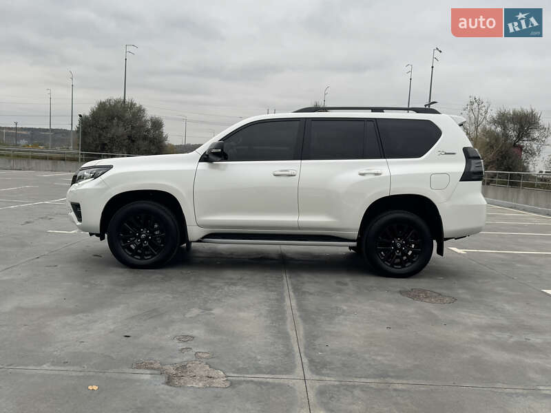 2022 toyota land cruiser prado 150