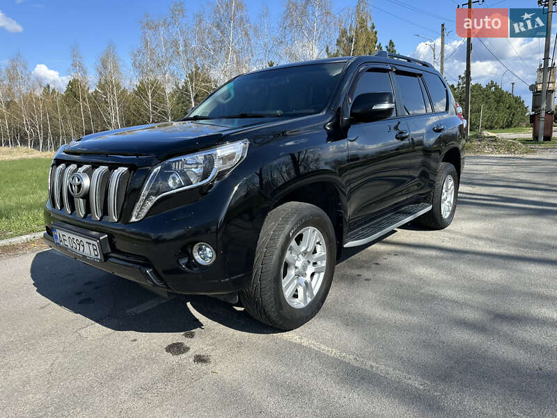 2010 toyota land cruiser