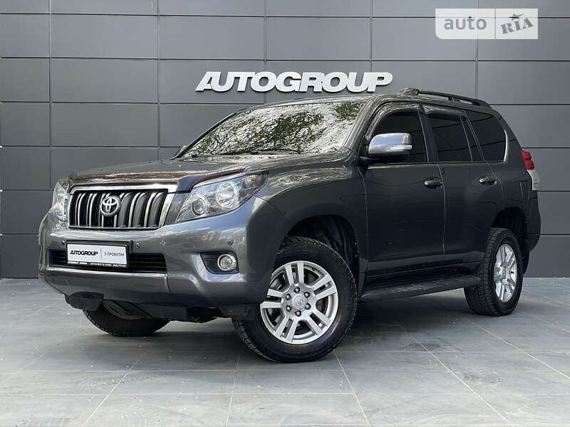 2010 toyota land cruiser