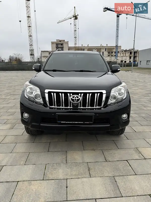 2010 toyota land cruiser 150