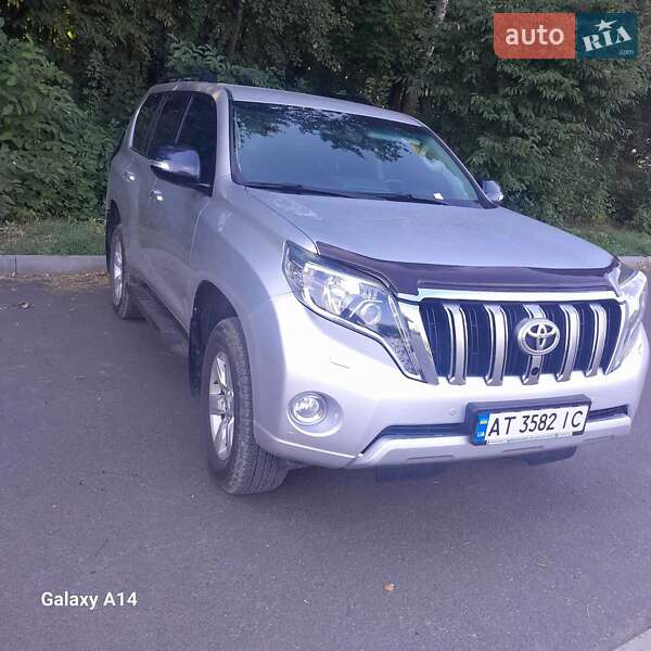 2010 toyota land cruiser