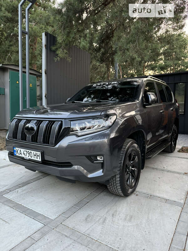 2019 toyota land cruiser prado