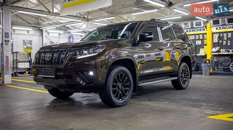 2021 toyota land cruiser prado