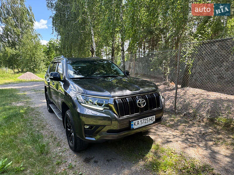 2022 toyota land cruiser prado 150