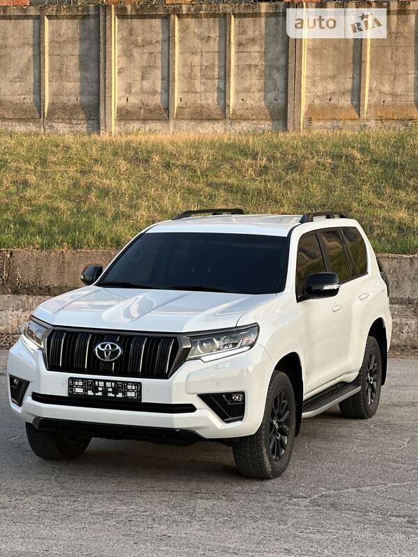 2021 toyota land cruiser prado 150