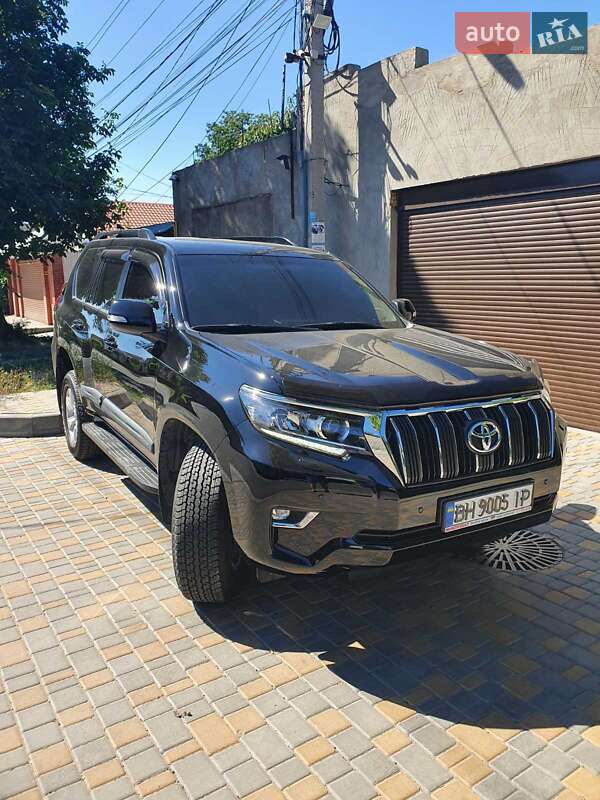 2019 toyota land cruiser prado