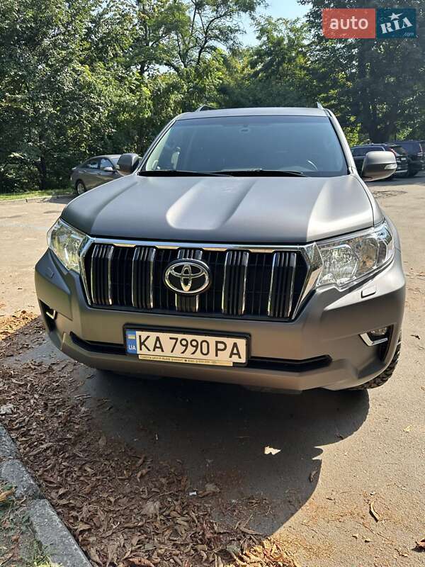 2019 toyota land cruiser 150
