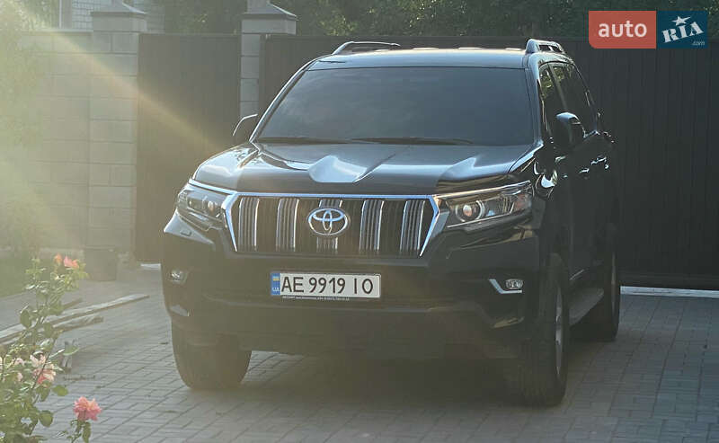 2019 toyota land cruiser prado