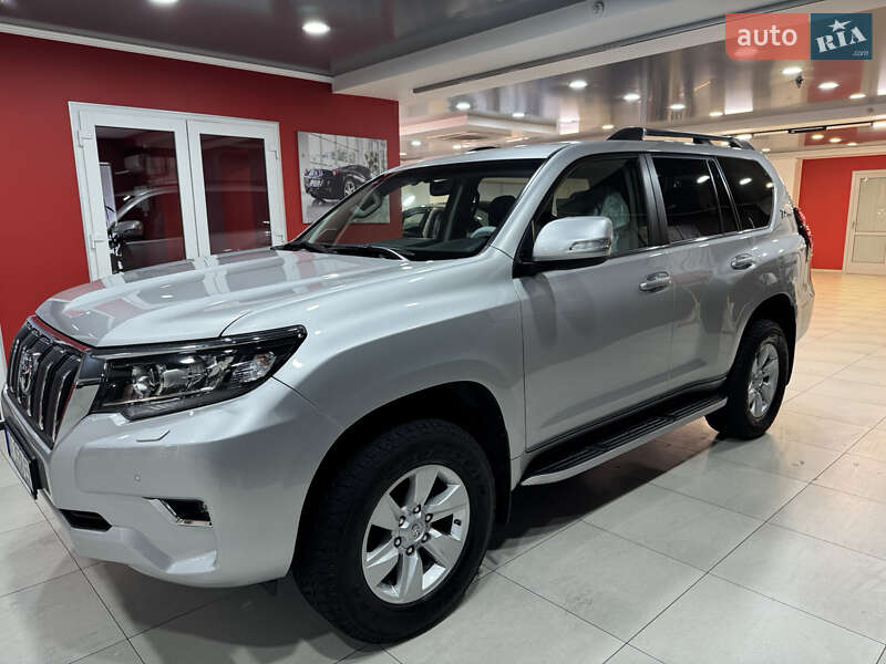 2020 toyota land cruiser prado