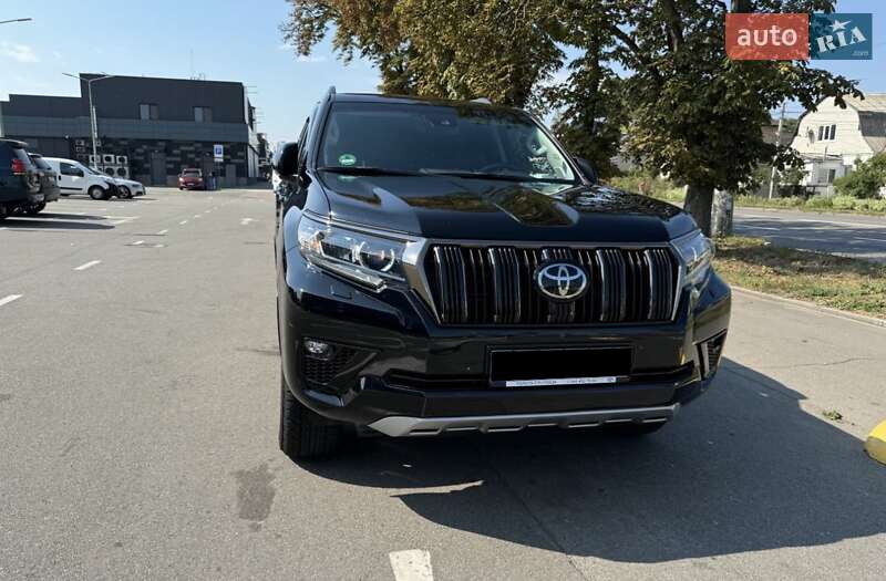 2021 toyota land cruiser 150