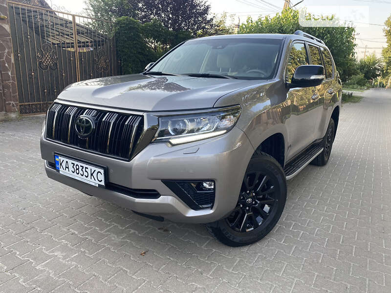 2022 toyota land cruiser prado 150