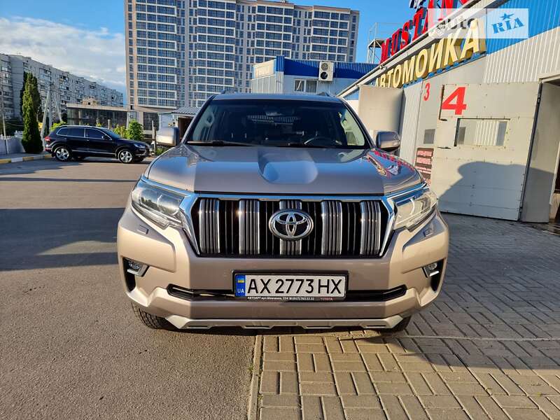 2019 toyota land cruiser 150