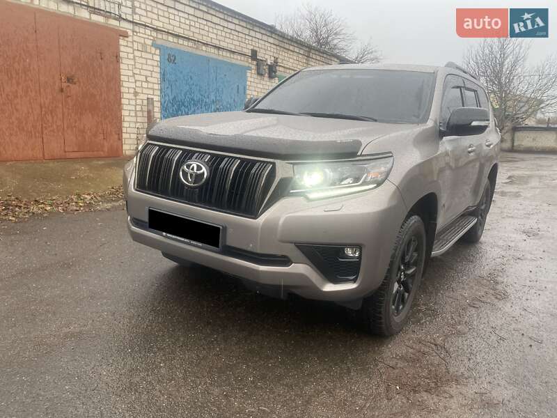 2021 toyota land cruiser prado