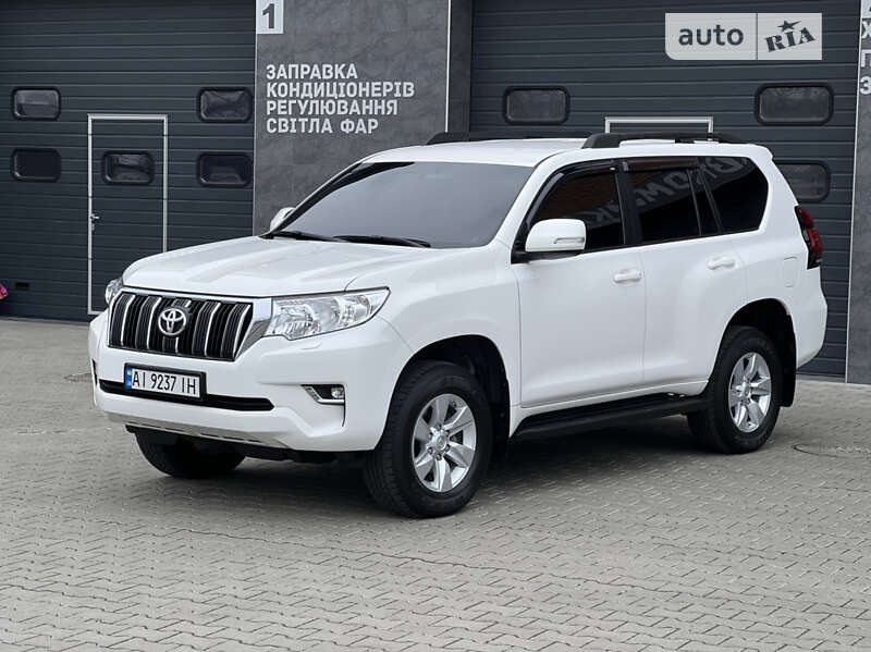 2019 toyota land cruiser prado
