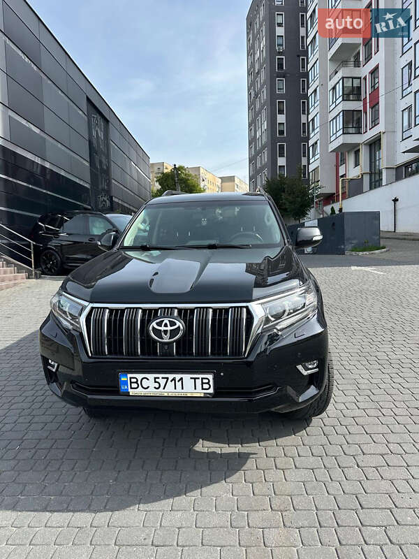 2019 toyota land cruiser 150