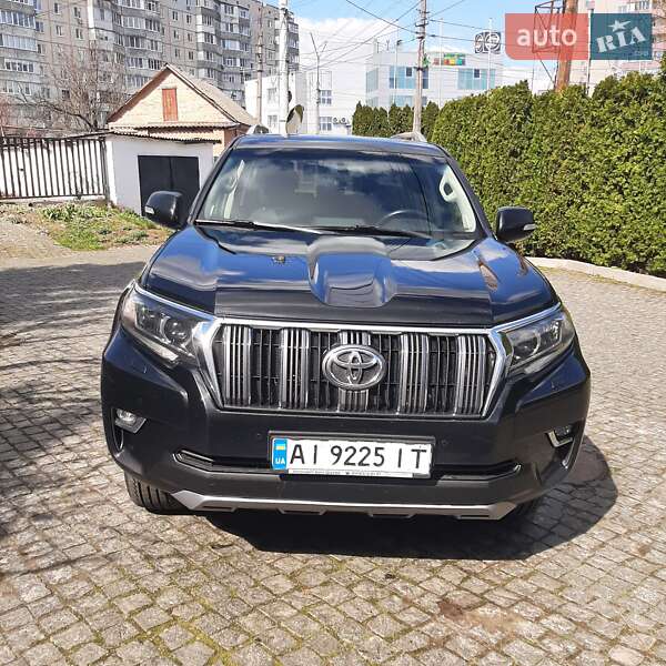 2019 toyota land cruiser prado