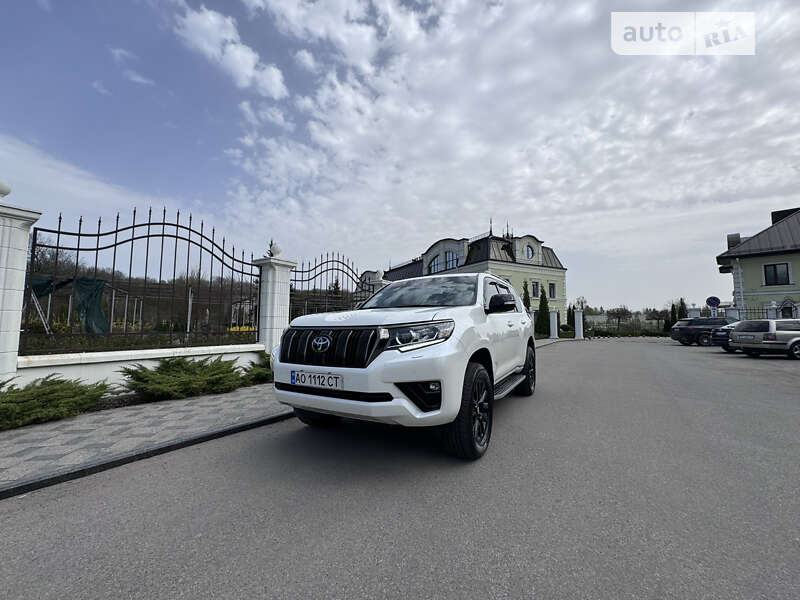 2021 toyota land cruiser 150