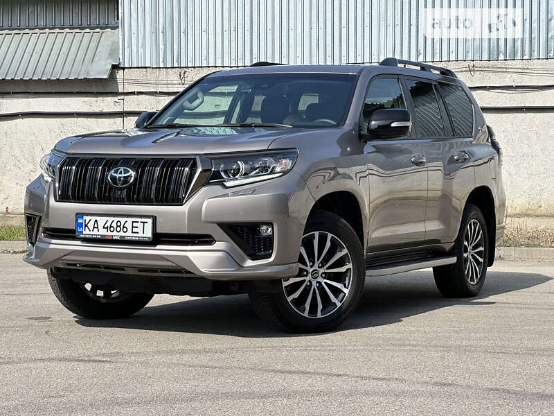 2021 toyota land cruiser prado 150