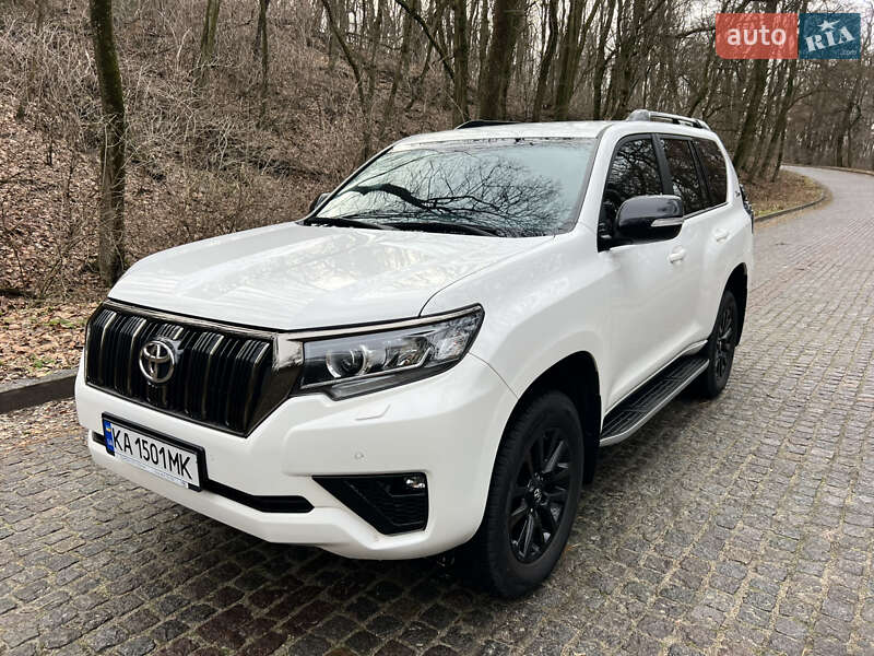 2021 toyota land cruiser prado