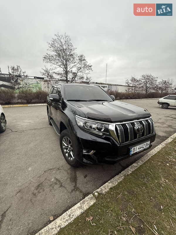 2018 toyota land cruiser prado