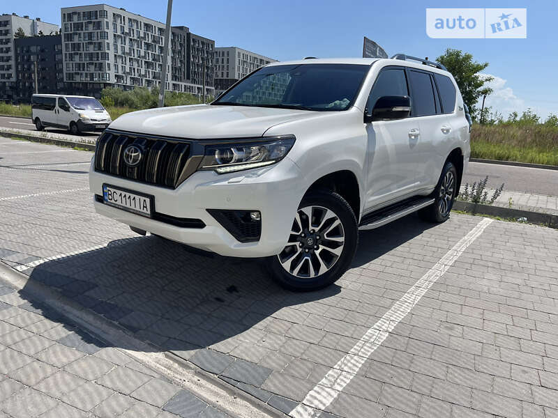 2022 toyota land cruiser prado 150