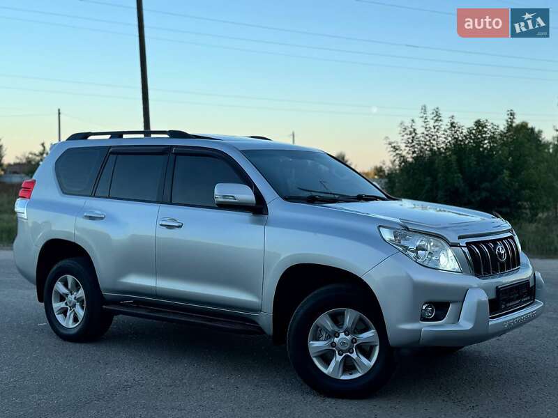 2011 toyota land cruiser