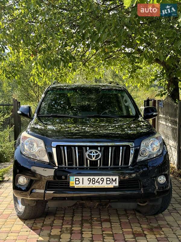 2012 toyota land cruiser