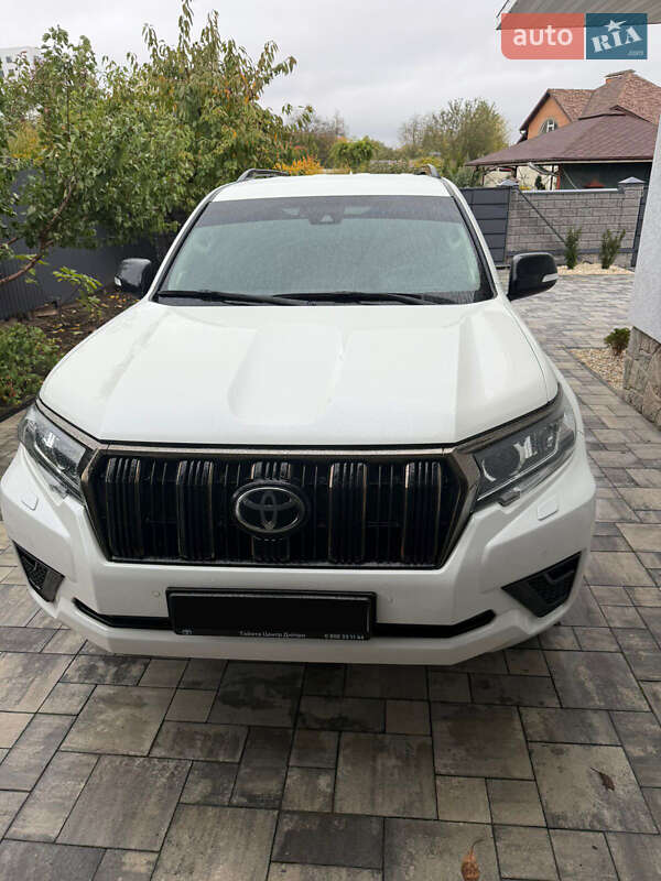2022 toyota land cruiser prado 150