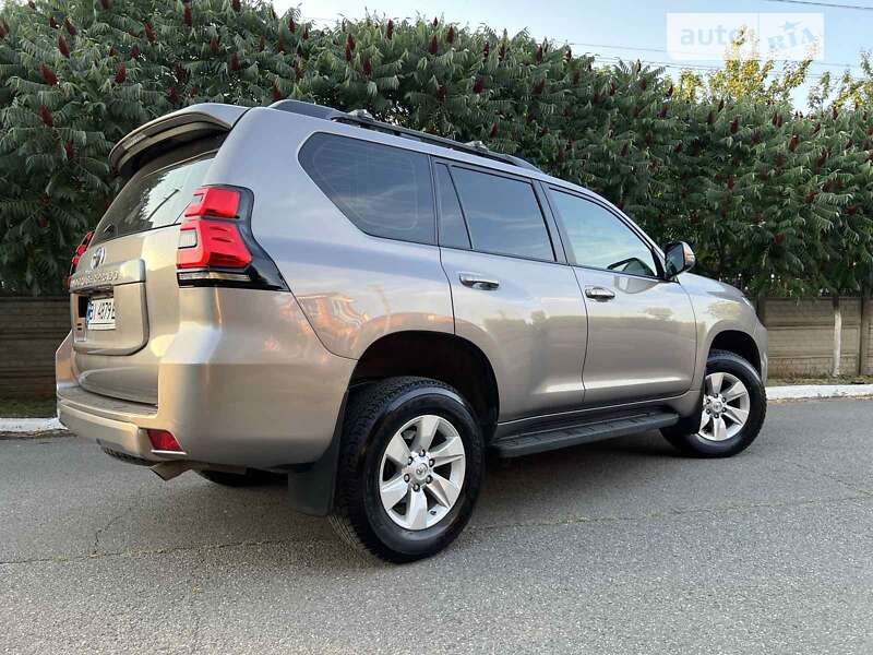 2019 toyota land cruiser 150