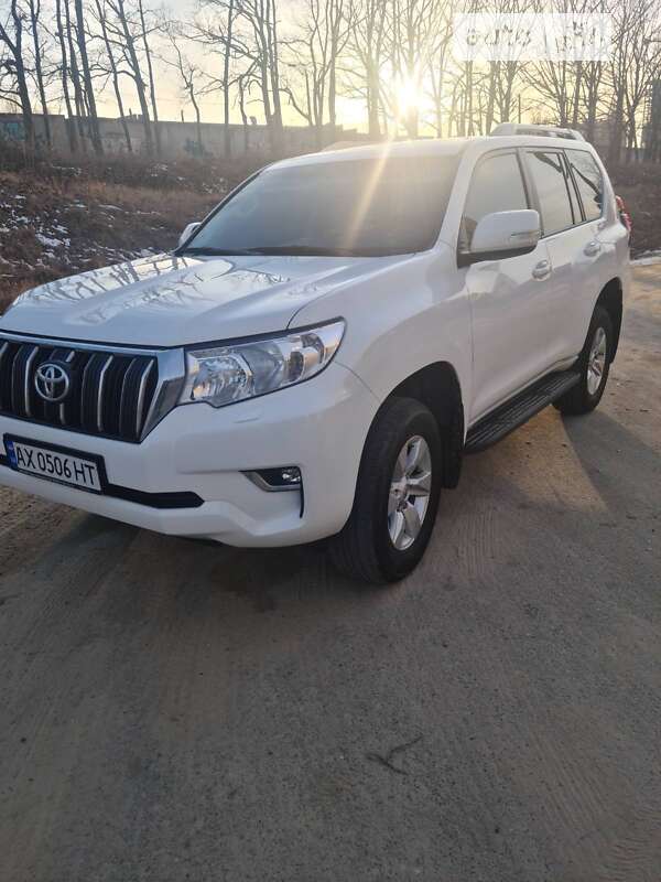 2019 toyota land cruiser 150