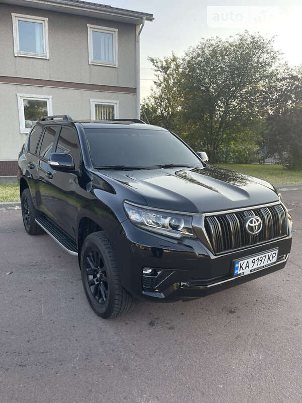 2020 toyota land cruiser 150