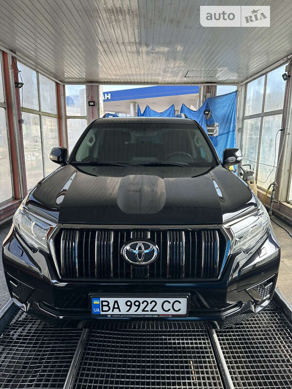 2021 toyota land cruiser prado 150