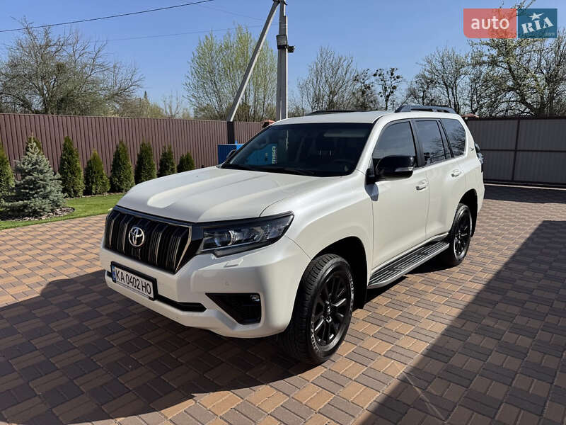 2022 toyota land cruiser prado 150
