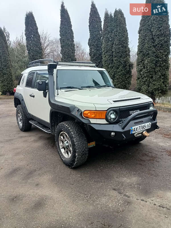 2011 toyota fj cruiser