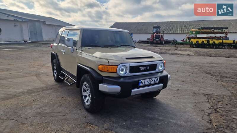 2014 toyota fj cruiser