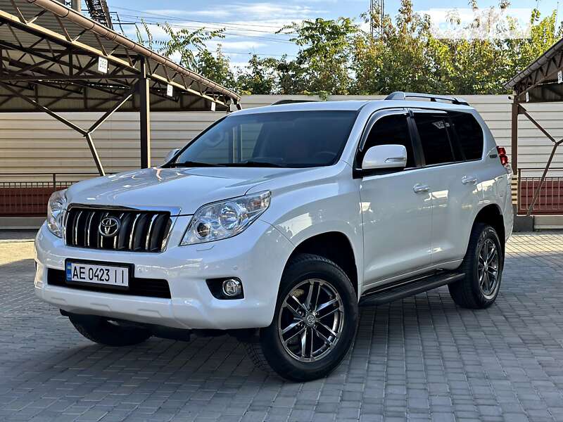 2012 toyota land cruiser prado