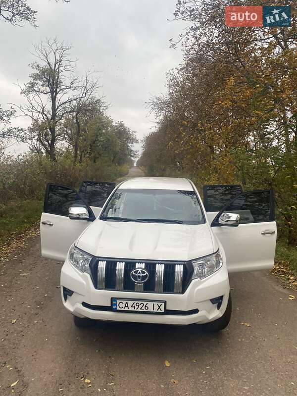 2019 toyota land cruiser prado 150