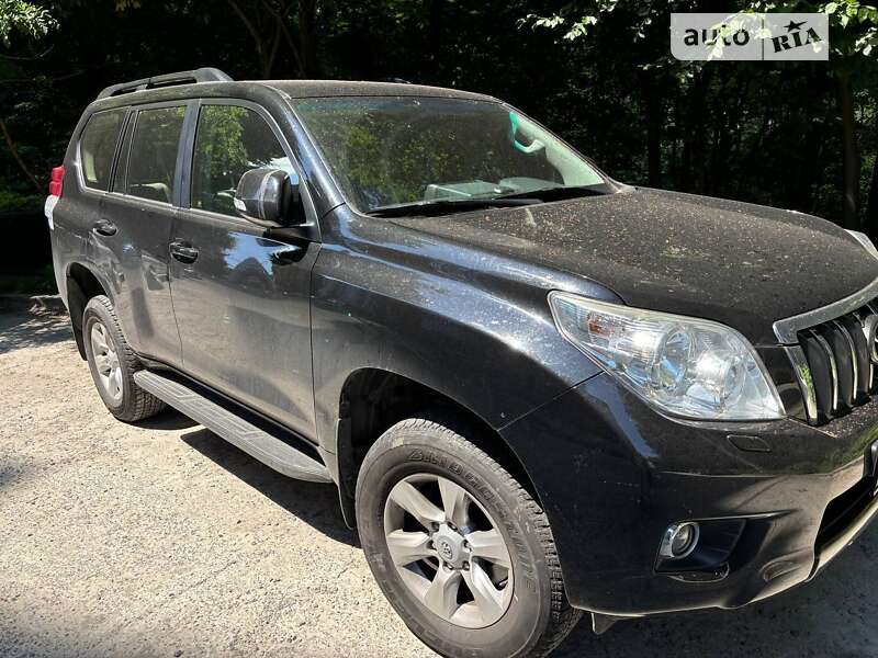 2013 toyota land cruiser prado