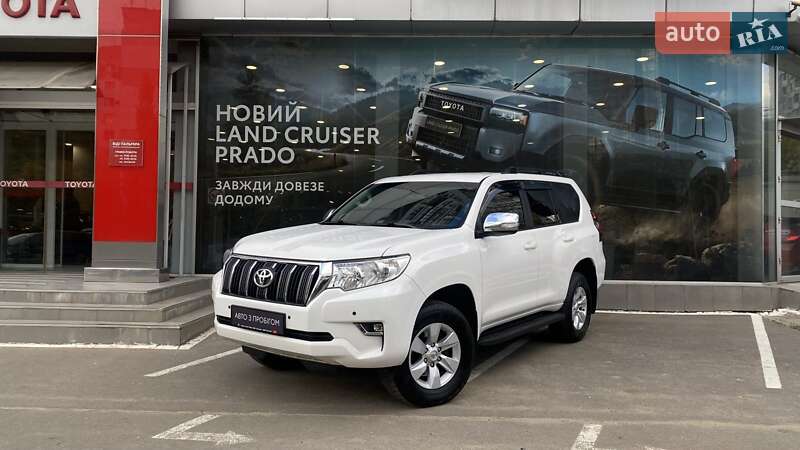 2018 toyota land cruiser 150