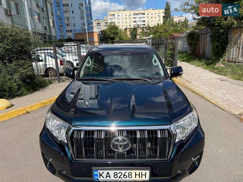 2017 toyota land cruiser 150
