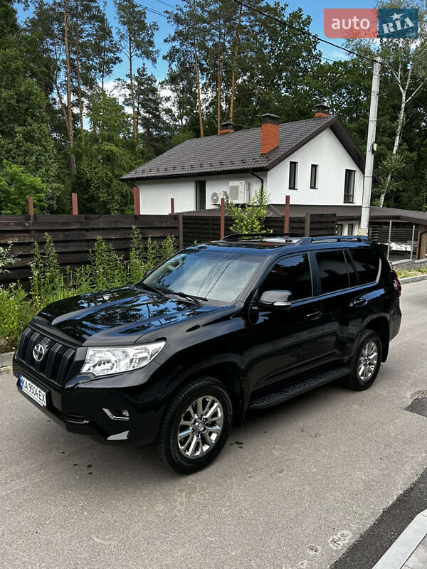 2018 toyota land cruiser 150